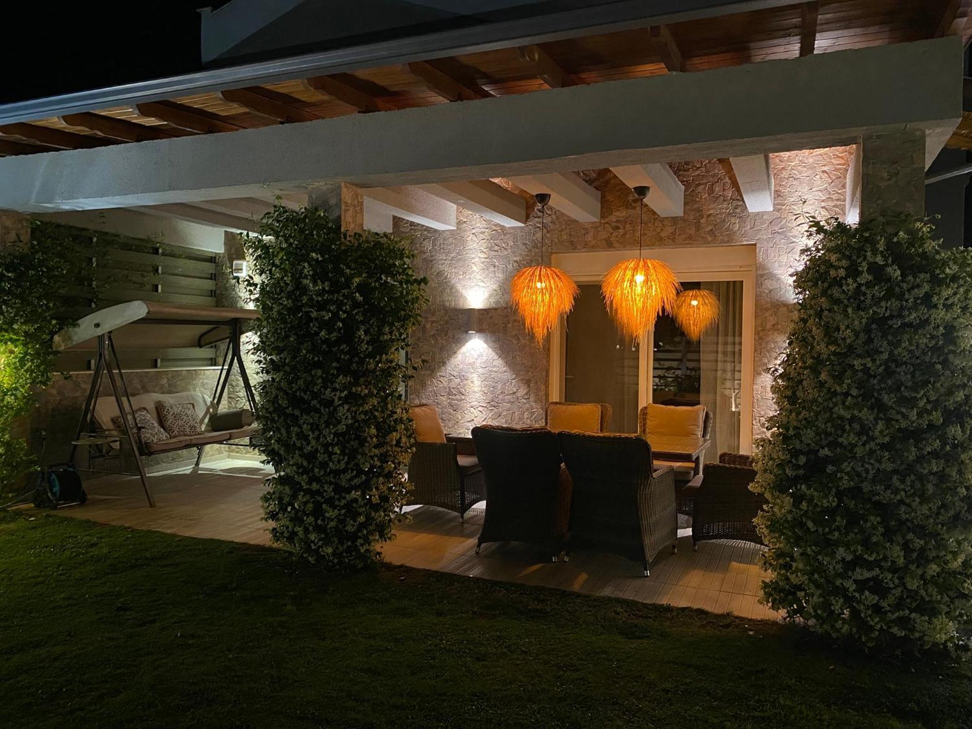 Villa Eli - Luxury Nature Getaway - Strategically Located For Beach Exploration - Onsite Power For Electric Vehicle Fourka Exterior foto