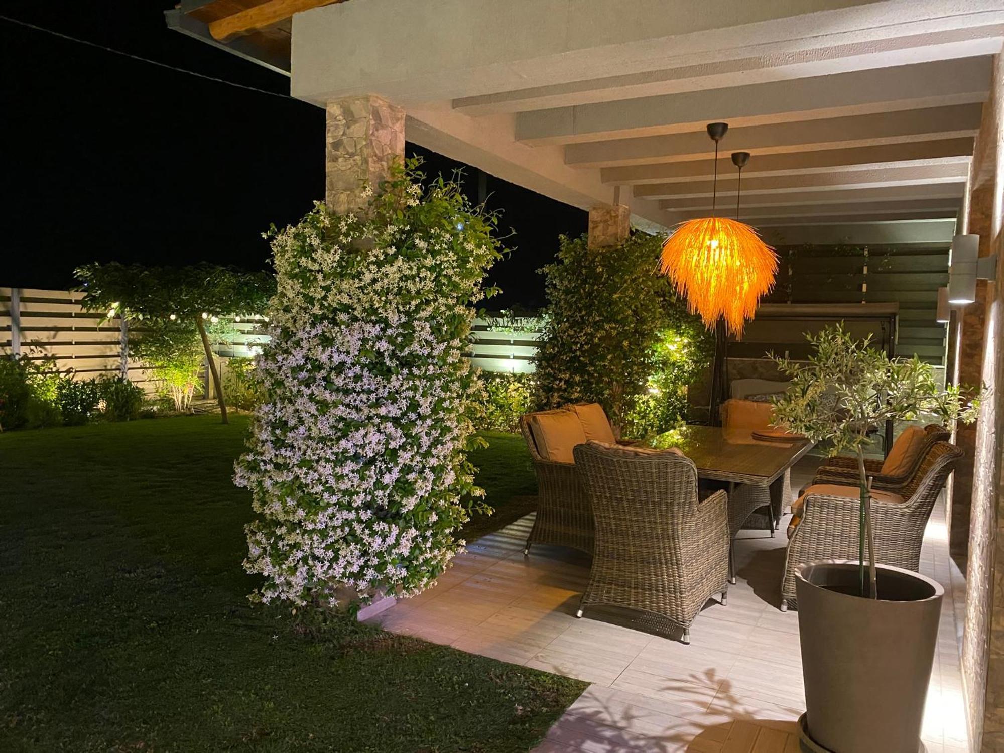 Villa Eli - Luxury Nature Getaway - Strategically Located For Beach Exploration - Onsite Power For Electric Vehicle Fourka Exterior foto