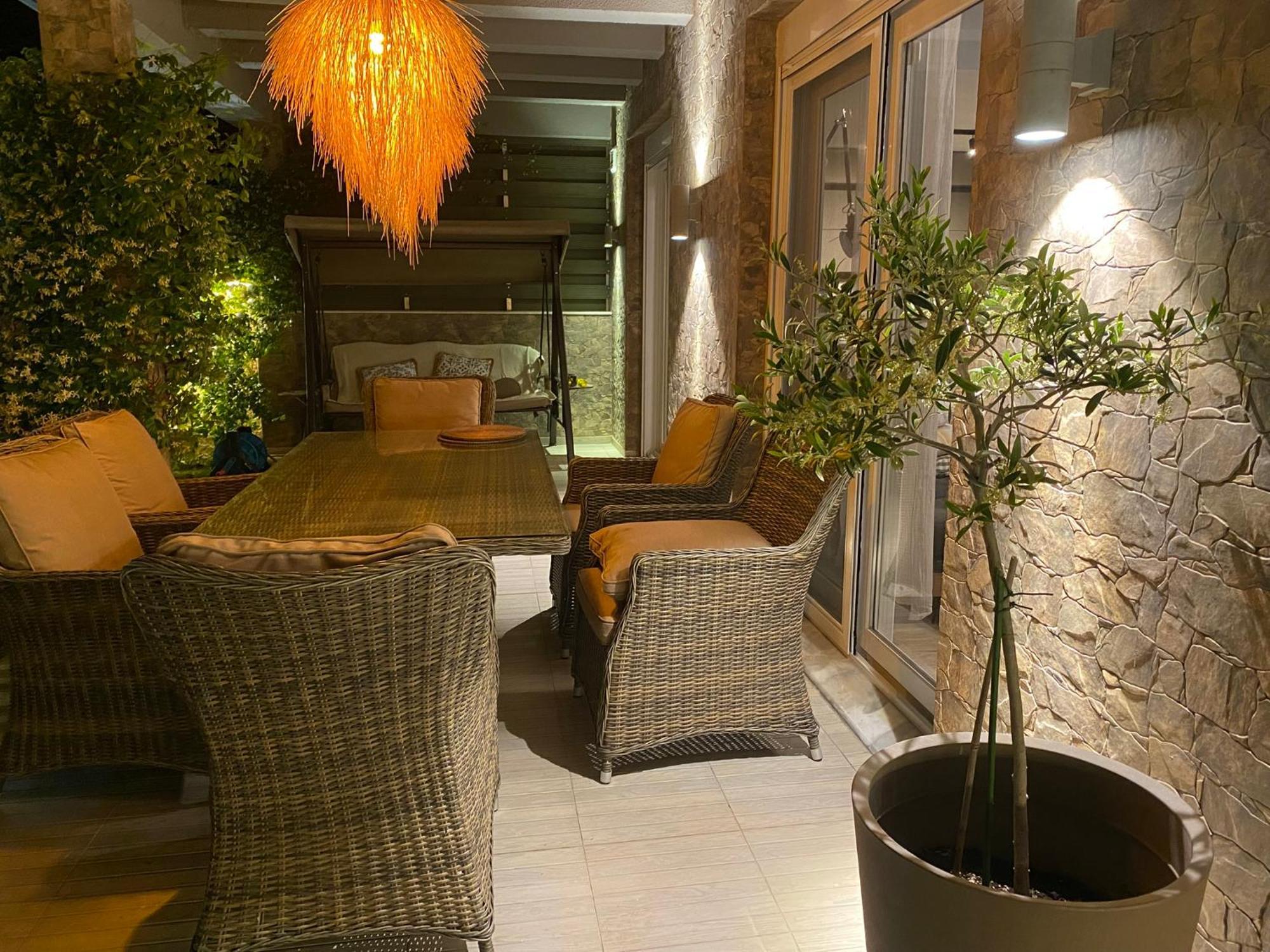 Villa Eli - Luxury Nature Getaway - Strategically Located For Beach Exploration - Onsite Power For Electric Vehicle Fourka Exterior foto